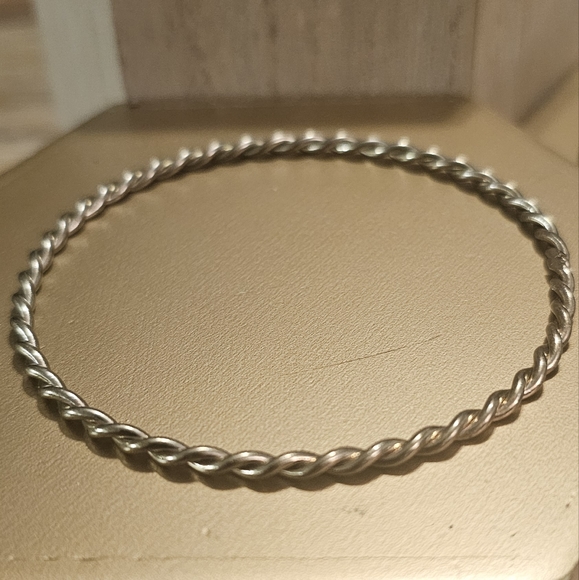 Combination of Three Bangle Bracelets.Can be worn Separately. - Picture 6 of 8